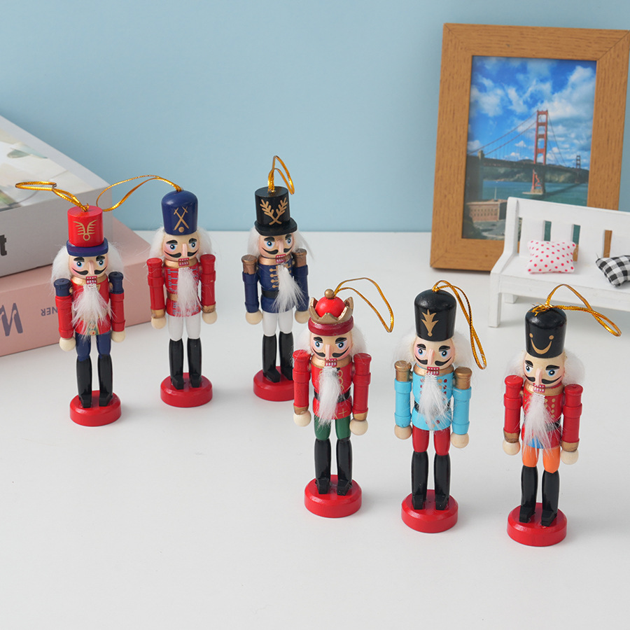 クリスマスくるみ割り人形木製兵士ペンダント6個セット クリス - Nutcracker Figurine のレビューと価格