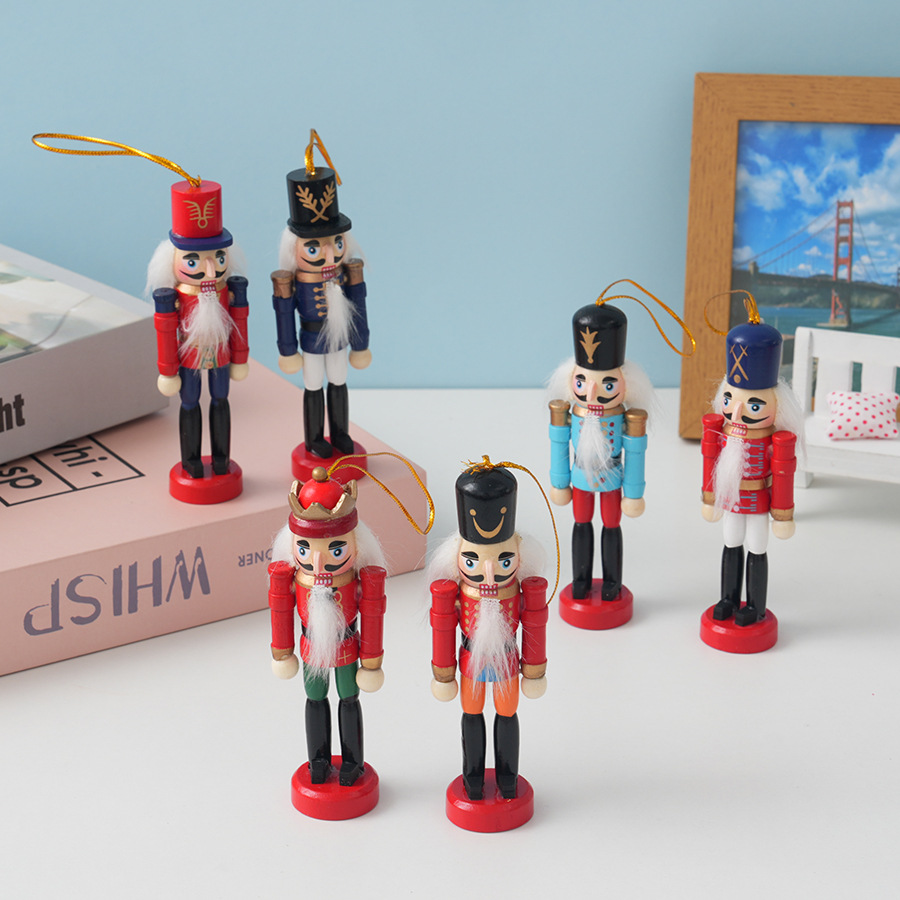 クリスマスくるみ割り人形木製兵士ペンダント6個セット クリス - Nutcracker Figurine のレビューと価格