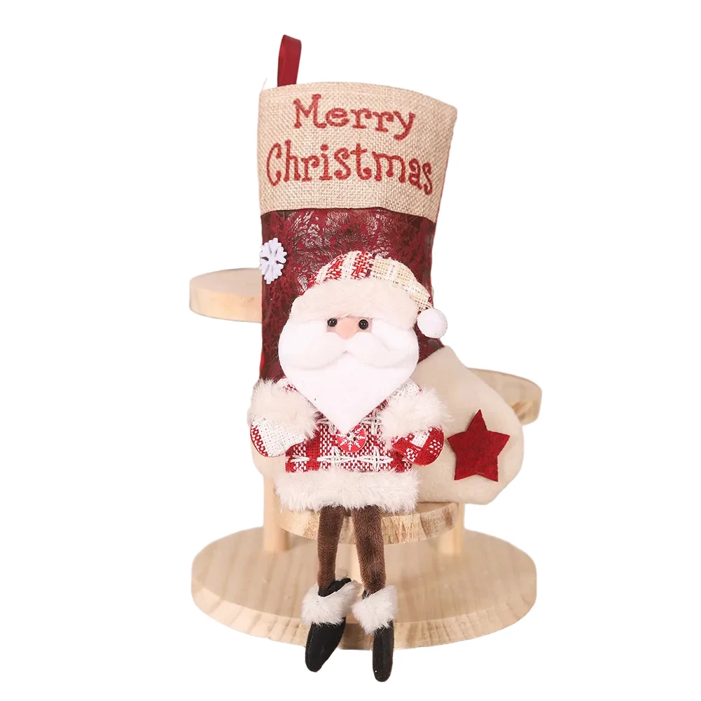 暖炉に掛ける大きなサンタクロースのクリスマスストッキング。ホ - Christmas Stocking Hanging のレビューと価格